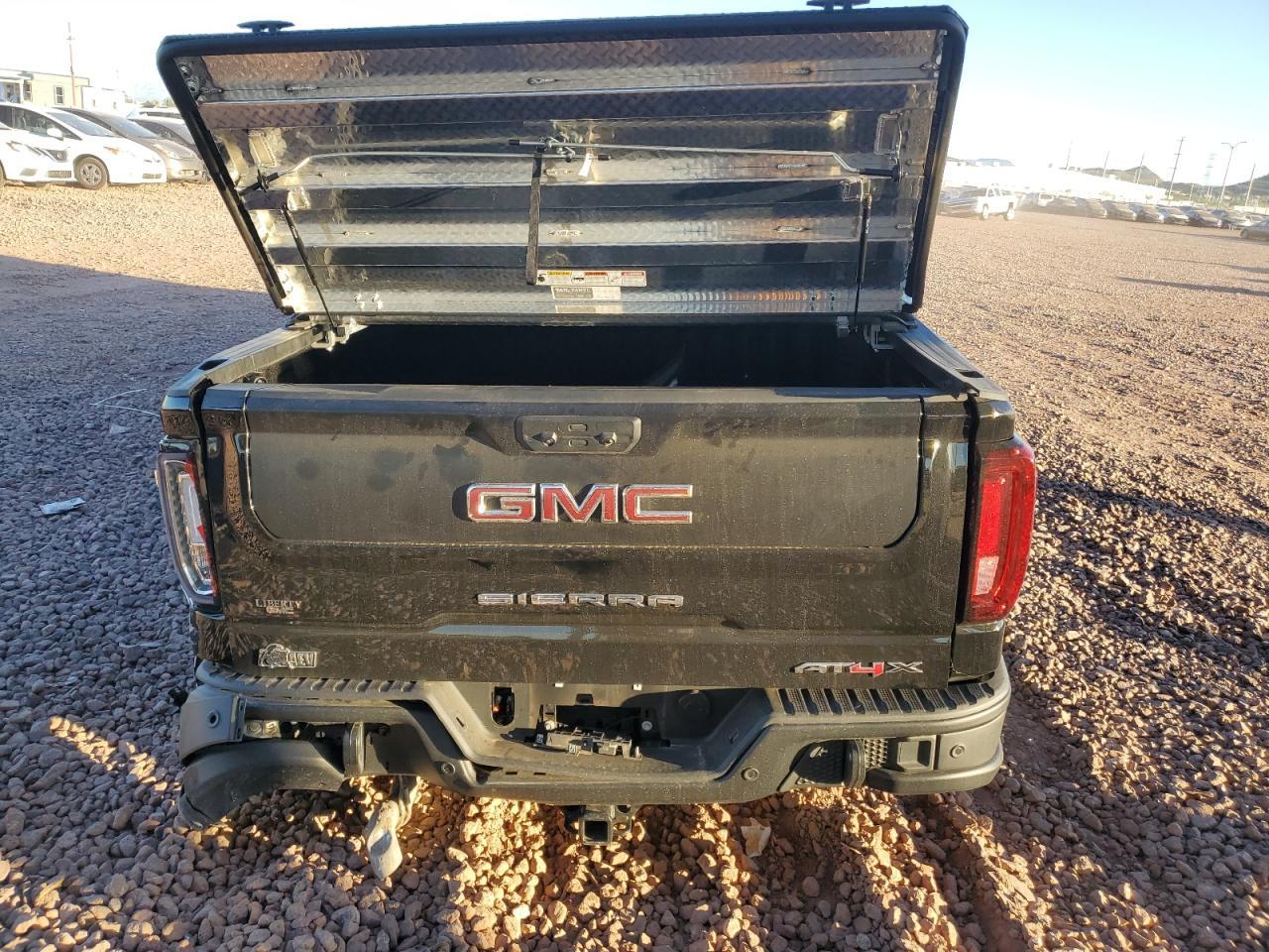 2024 GMC Sierra