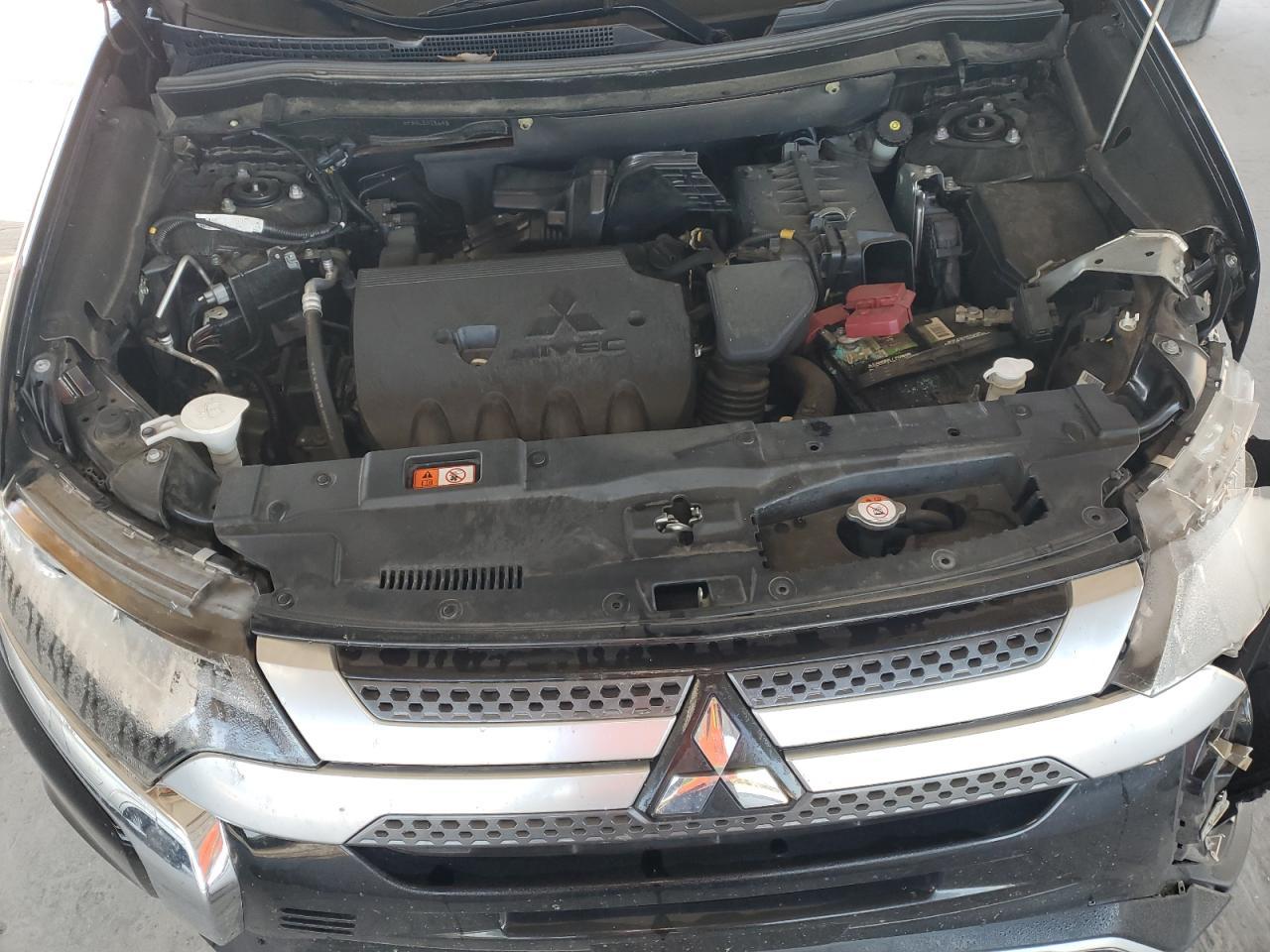 2020 MITSUBISHI outlander
