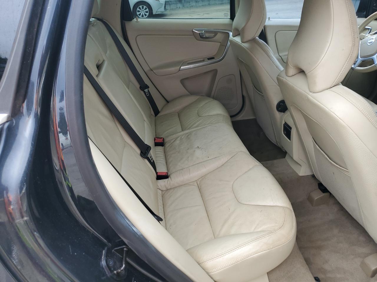 2013 VOLVO XC60