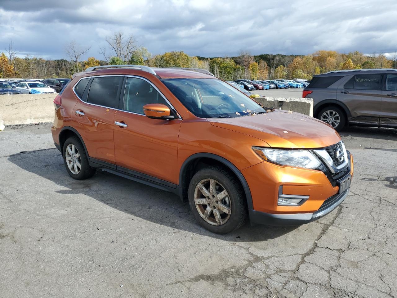 2017 NISSAN ROGUE