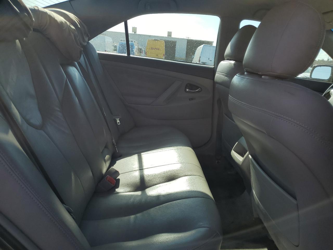 2011 TOYOTA CAMRY