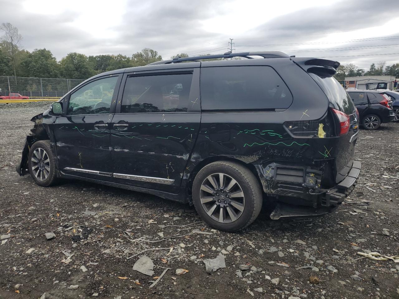 2018 TOYOTA SIENNA