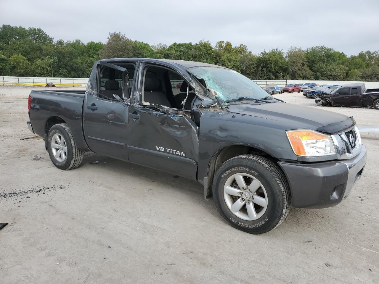 2011 NISSAN Titan