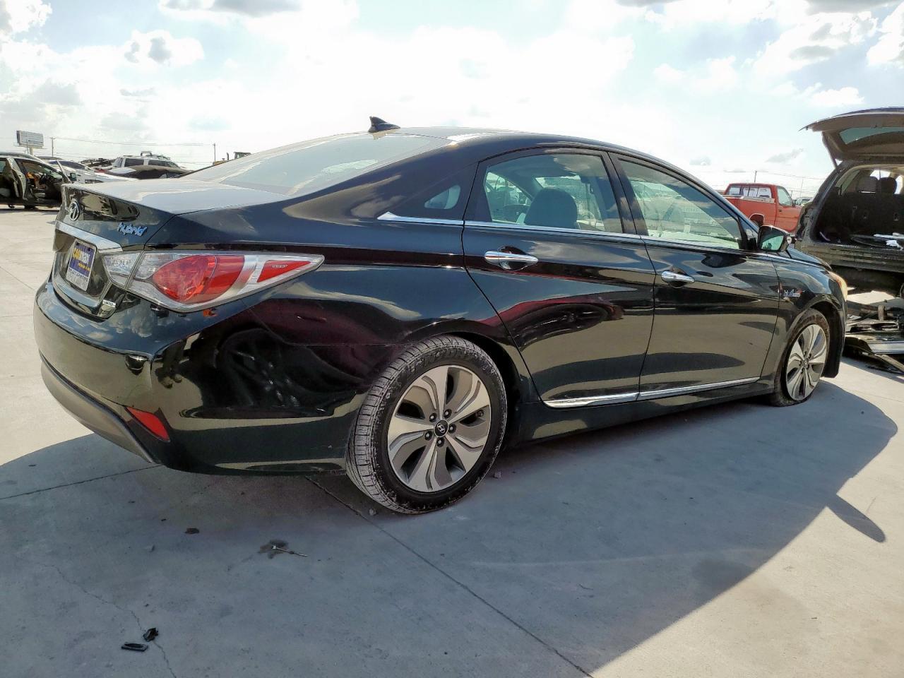 2014 HYUNDAI SONATA