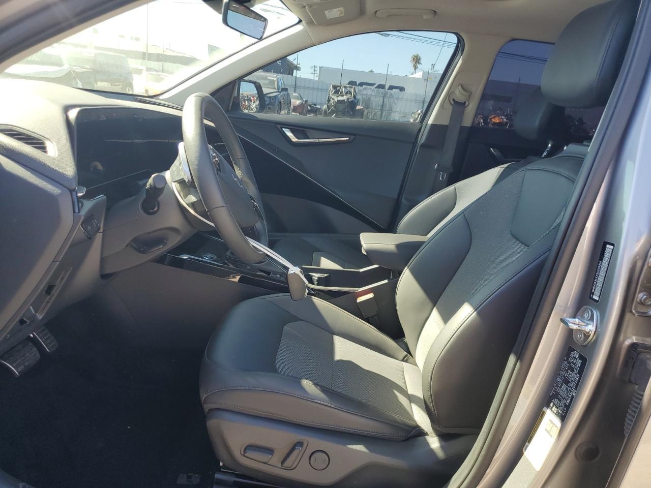 2025 KIA Niro