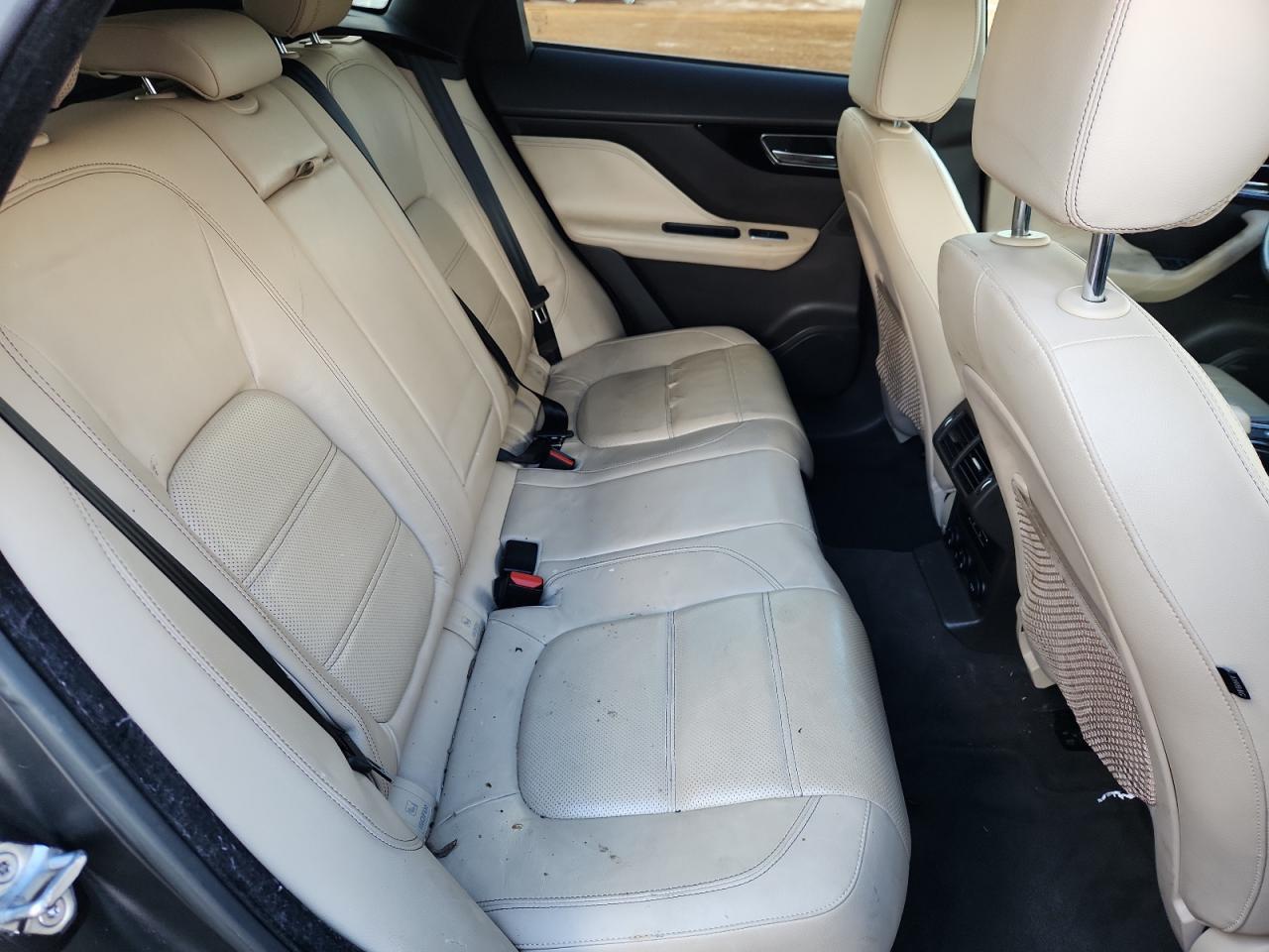 2017 JAGUAR F-Pace