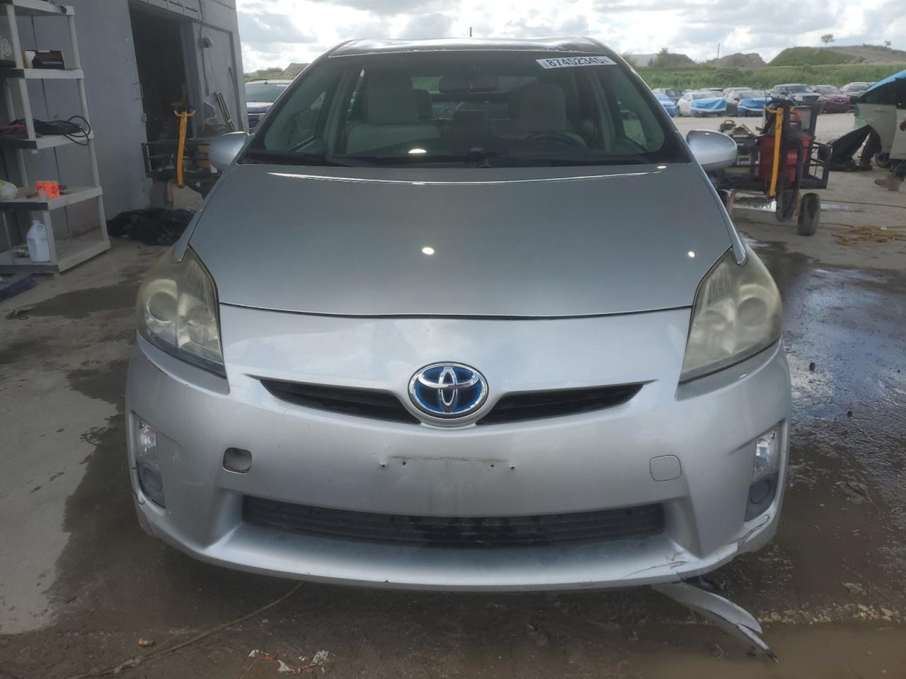 2011 TOYOTA PRIUS