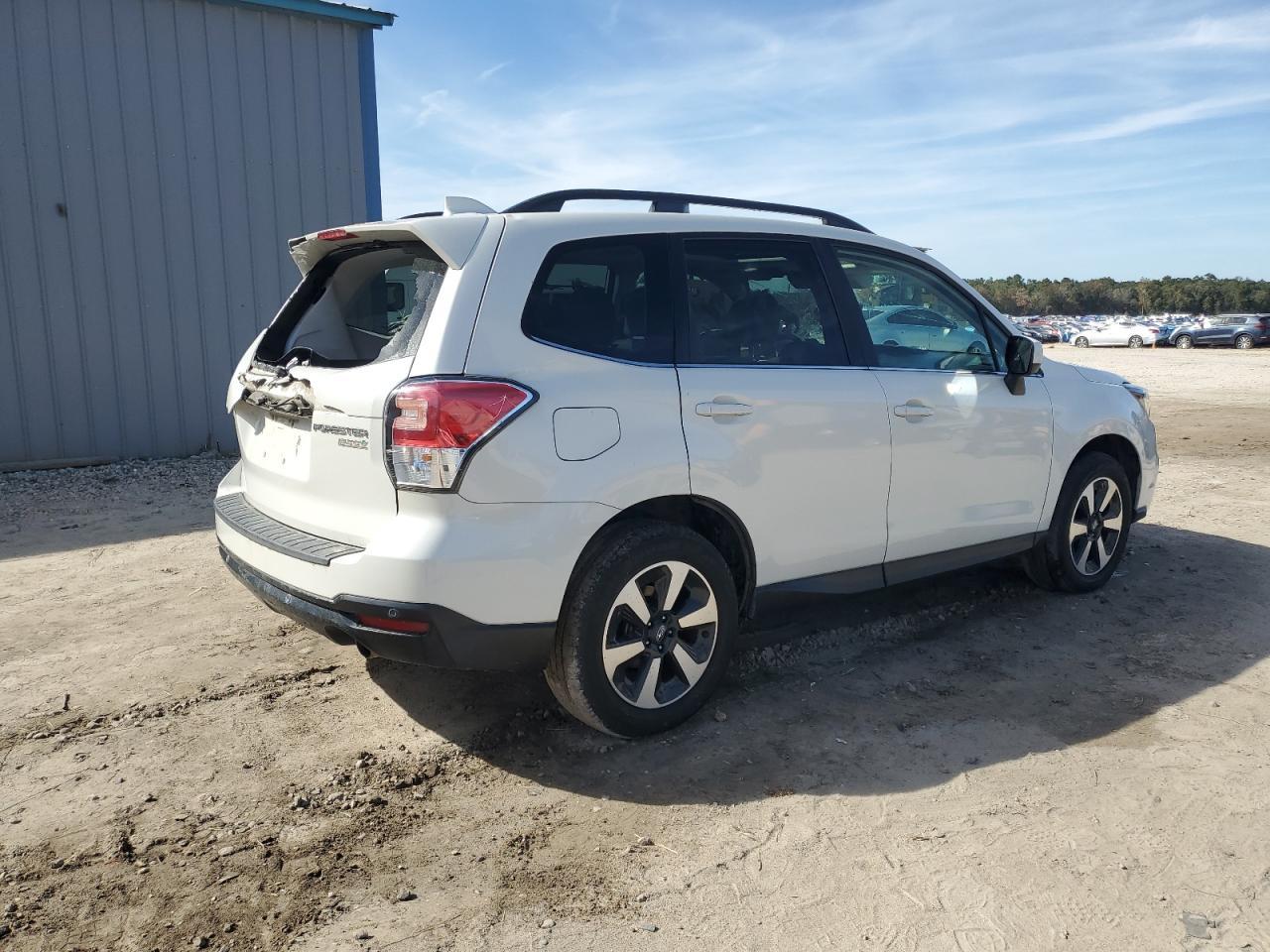 2017 SUBARU FORESTER