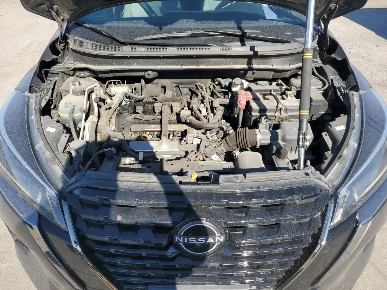 2023 NISSAN KICKS