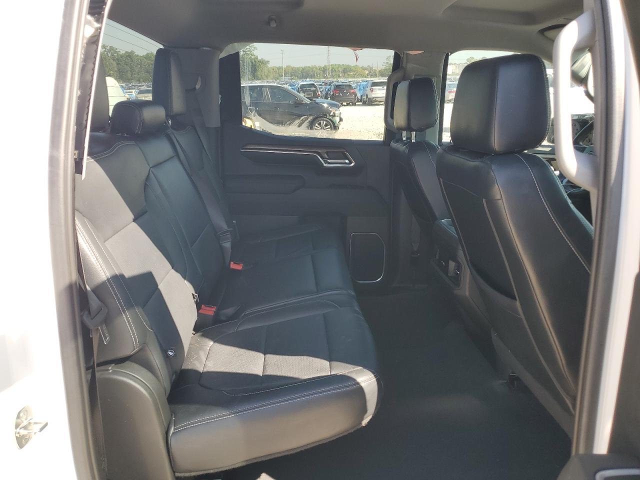 2023 CHEVROLET Silverado
