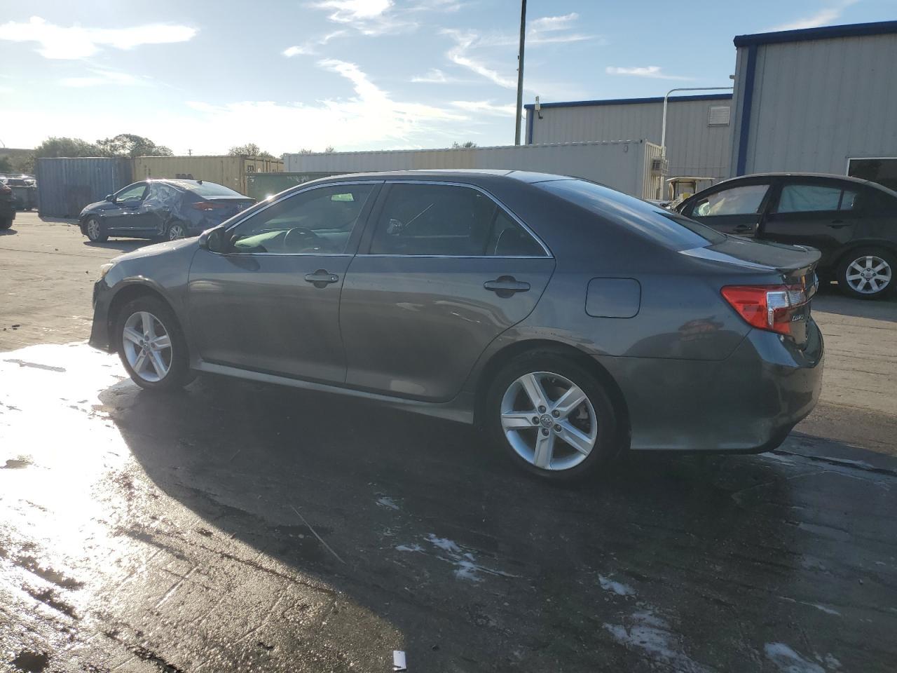 2013 TOYOTA CAMRY