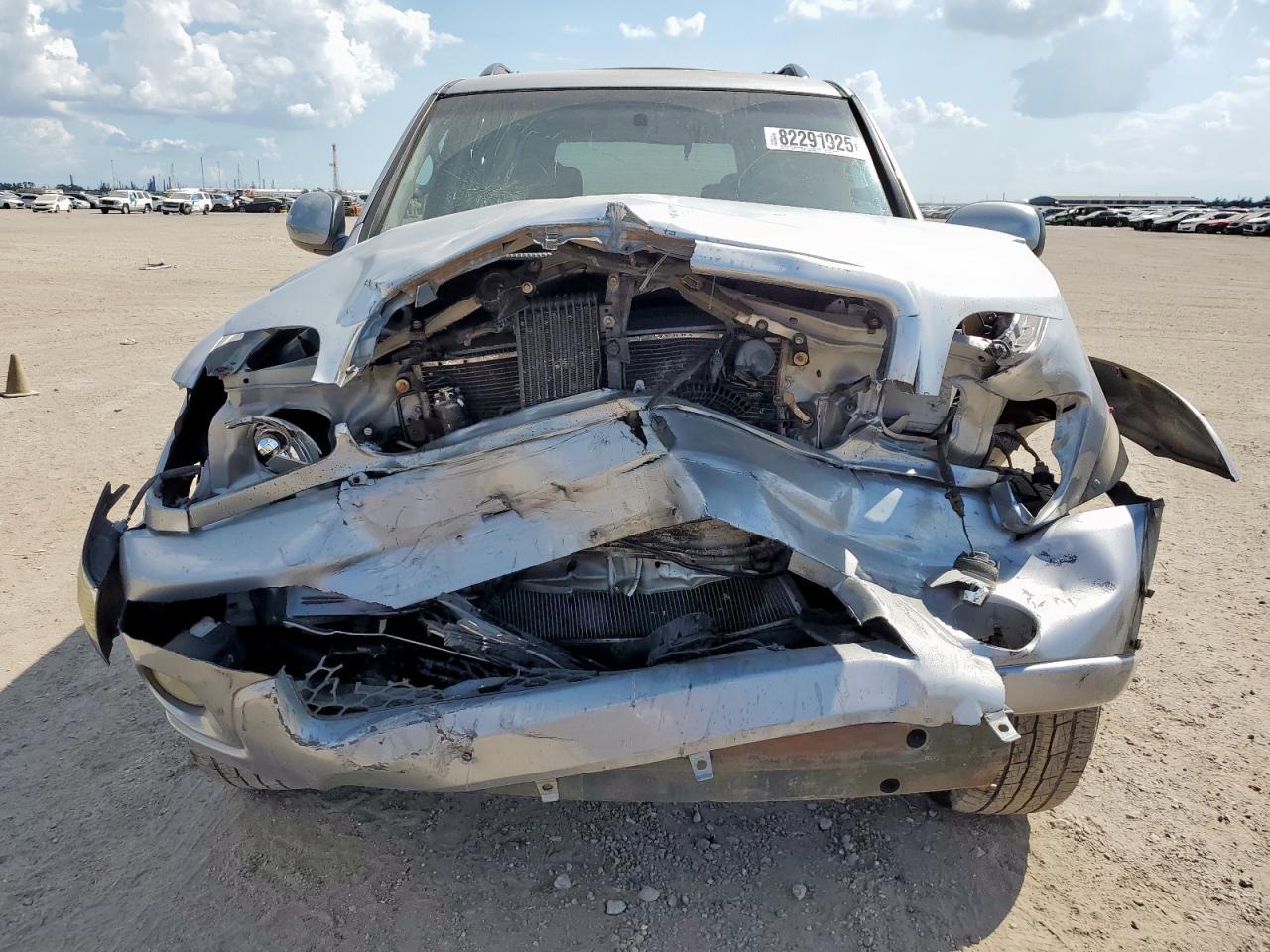 2003 TOYOTA Sequoia