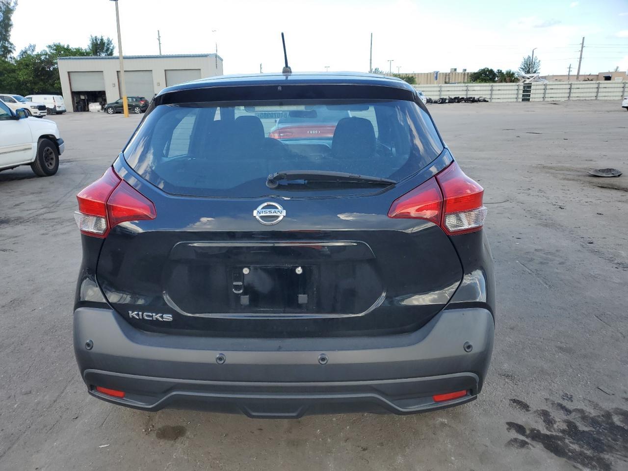 2020 NISSAN KICKS