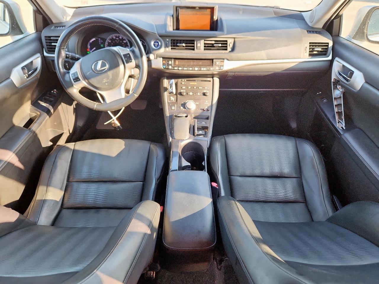 2011 LEXUS CT 200