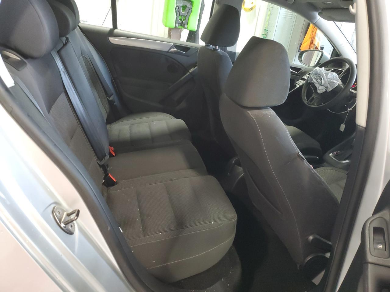 2011 VOLKSWAGEN GOLF