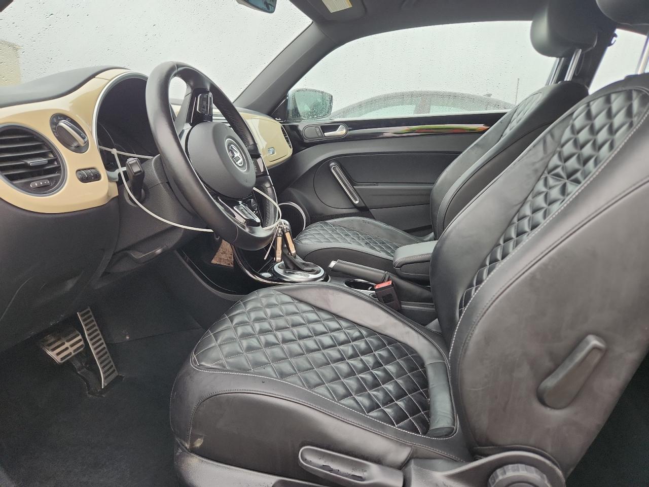 2019 VOLKSWAGEN Beetle