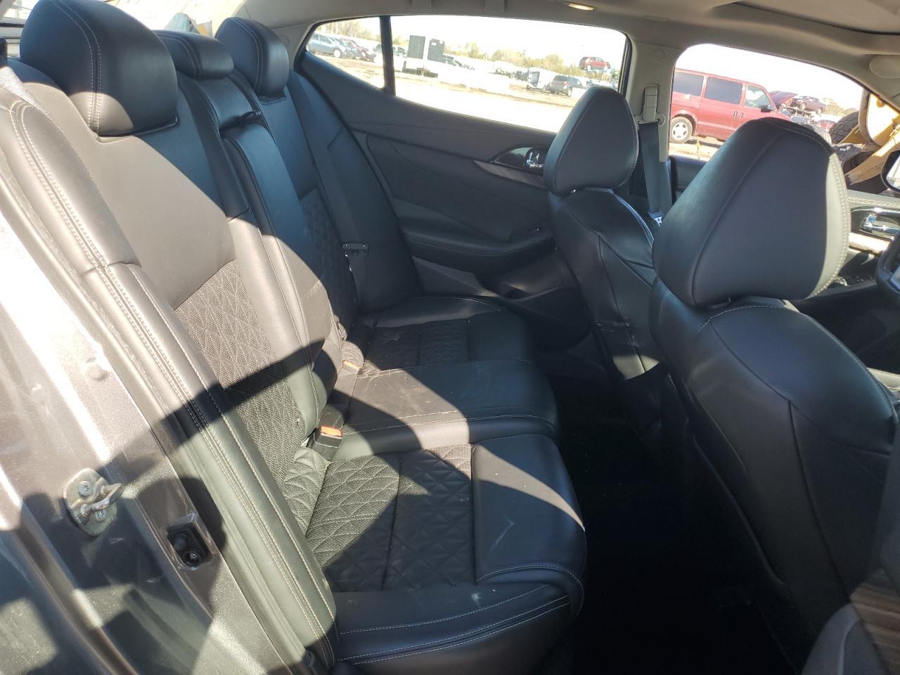 2016 NISSAN Maxima