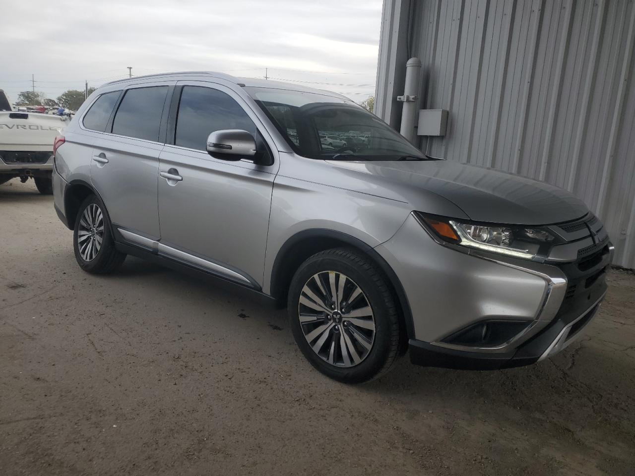2019 MITSUBISHI outlander