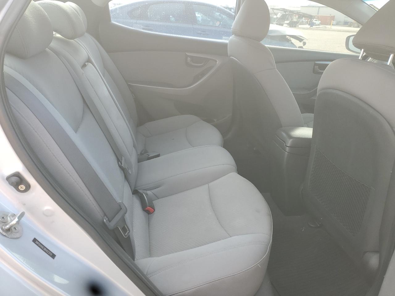 2011 HYUNDAI ELANTRA