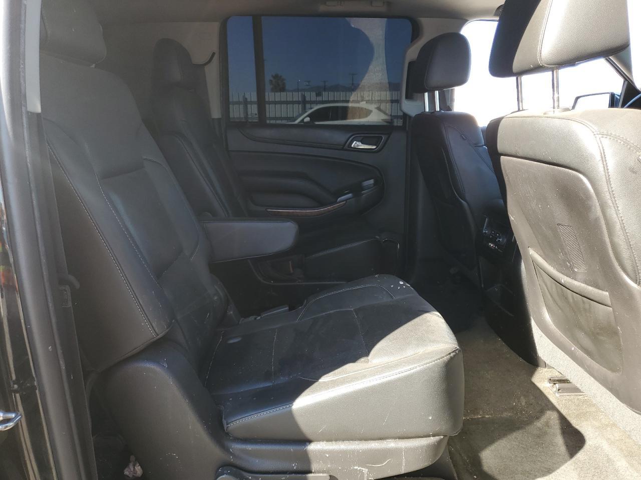 2015 CHEVROLET Suburban