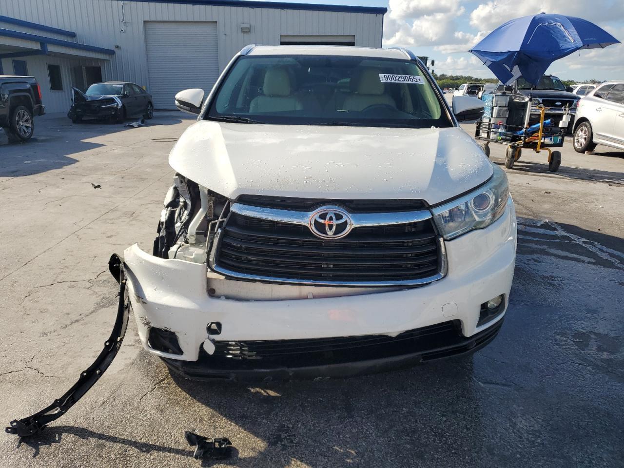 2016 TOYOTA HIGHLANDER
