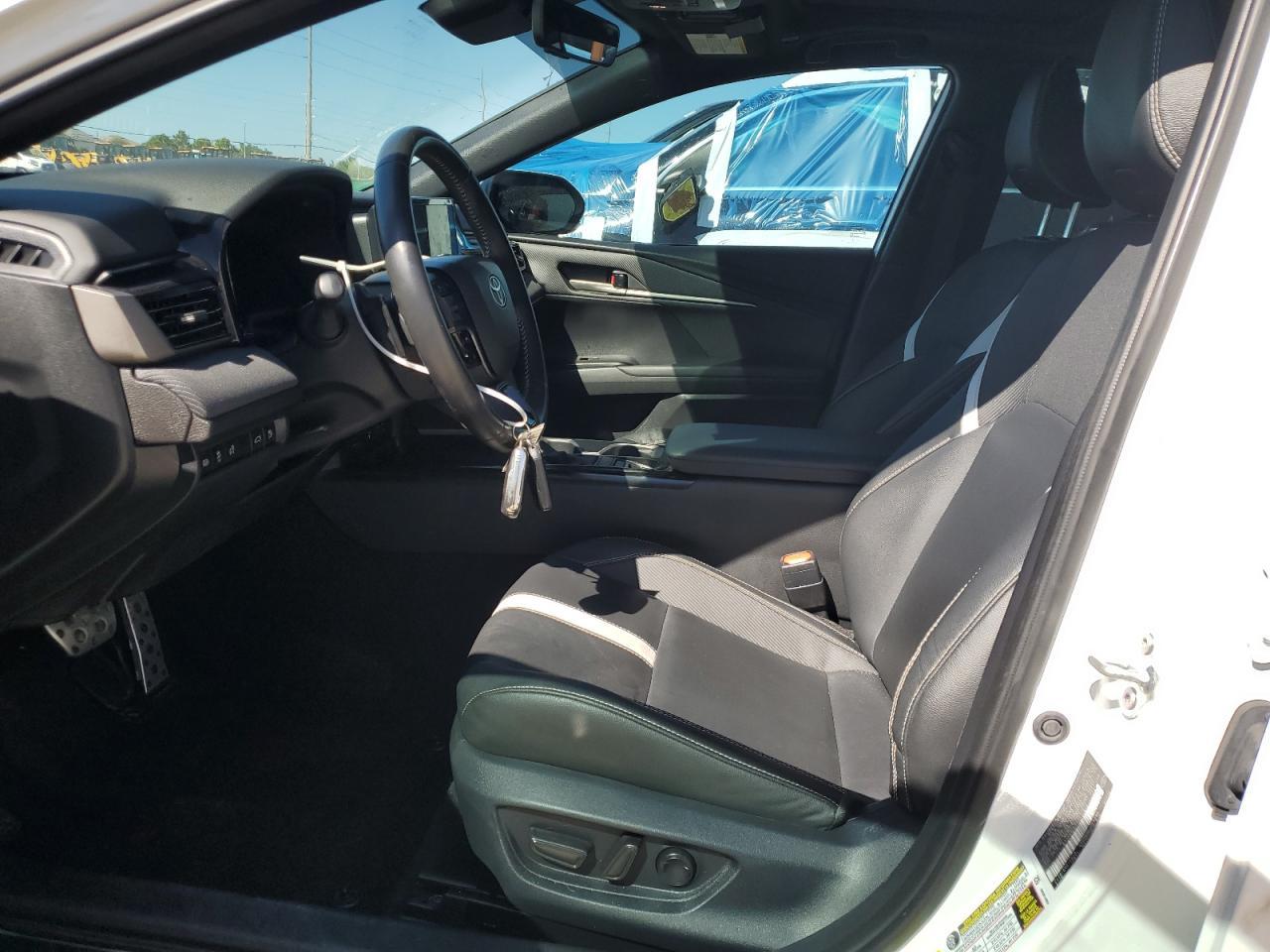 2025 TOYOTA CAMRY