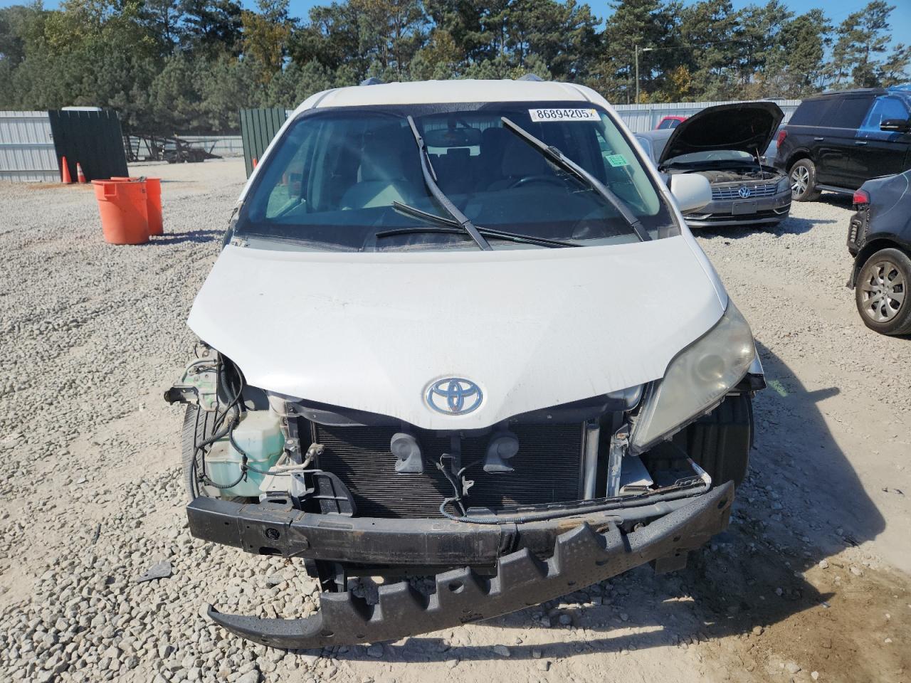 2015 TOYOTA SIENNA