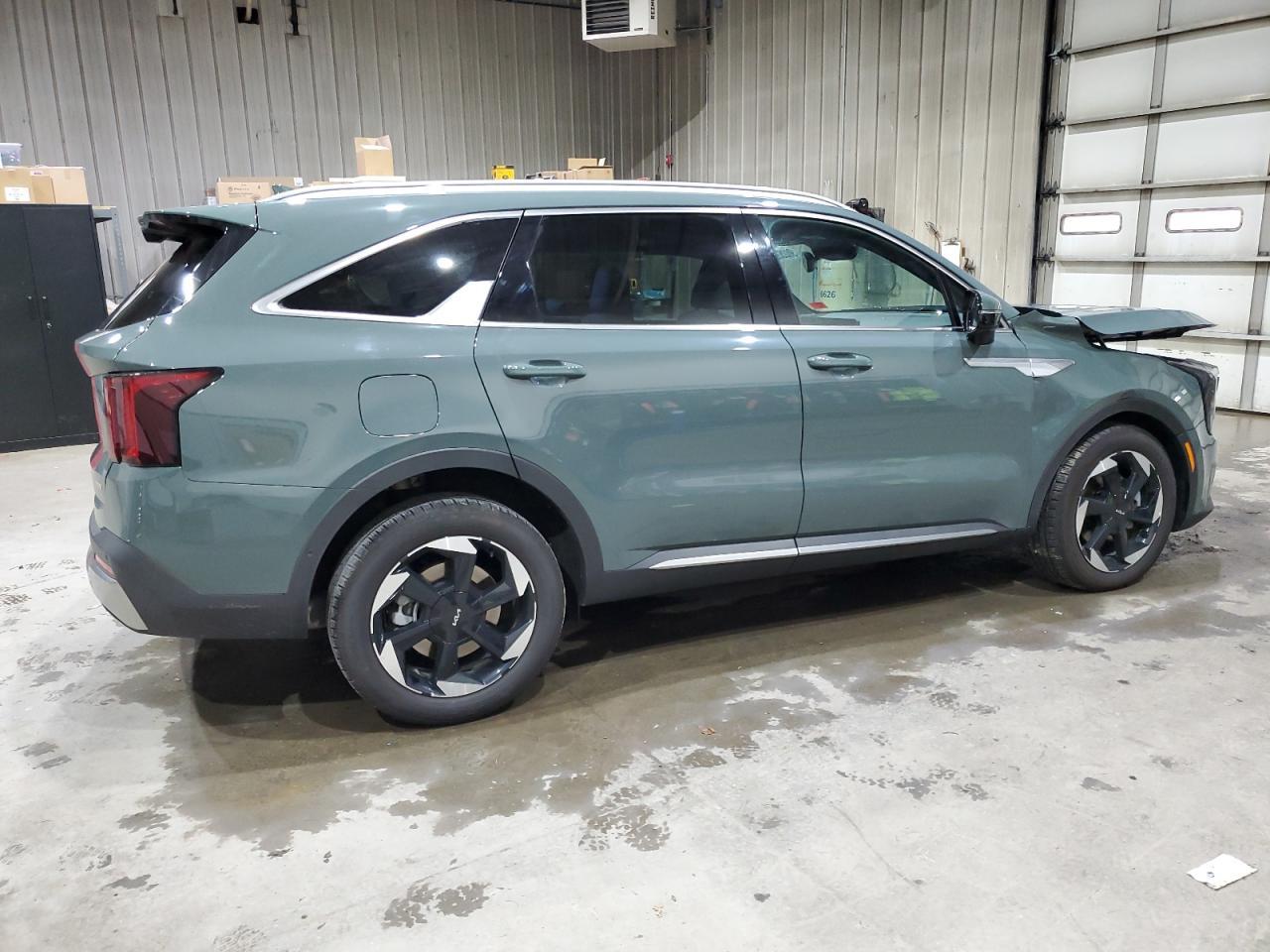 2025 KIA SORENTO