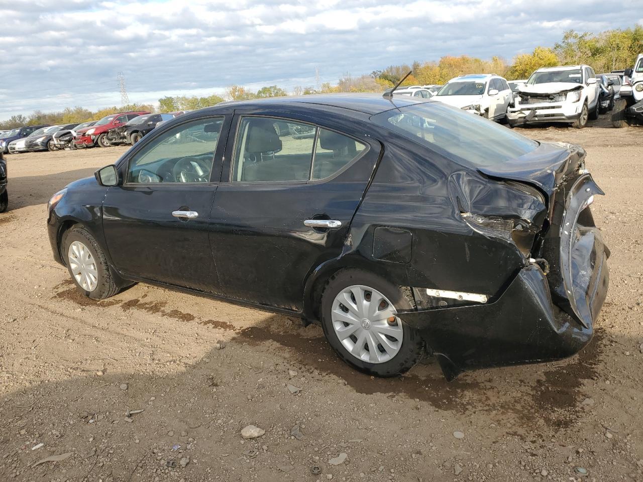 2016 NISSAN VERSA