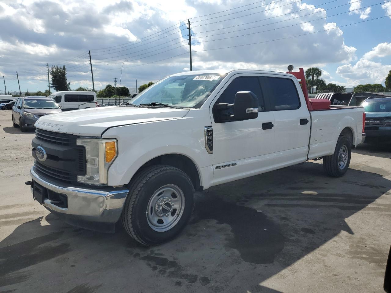 2017 FORD F-350