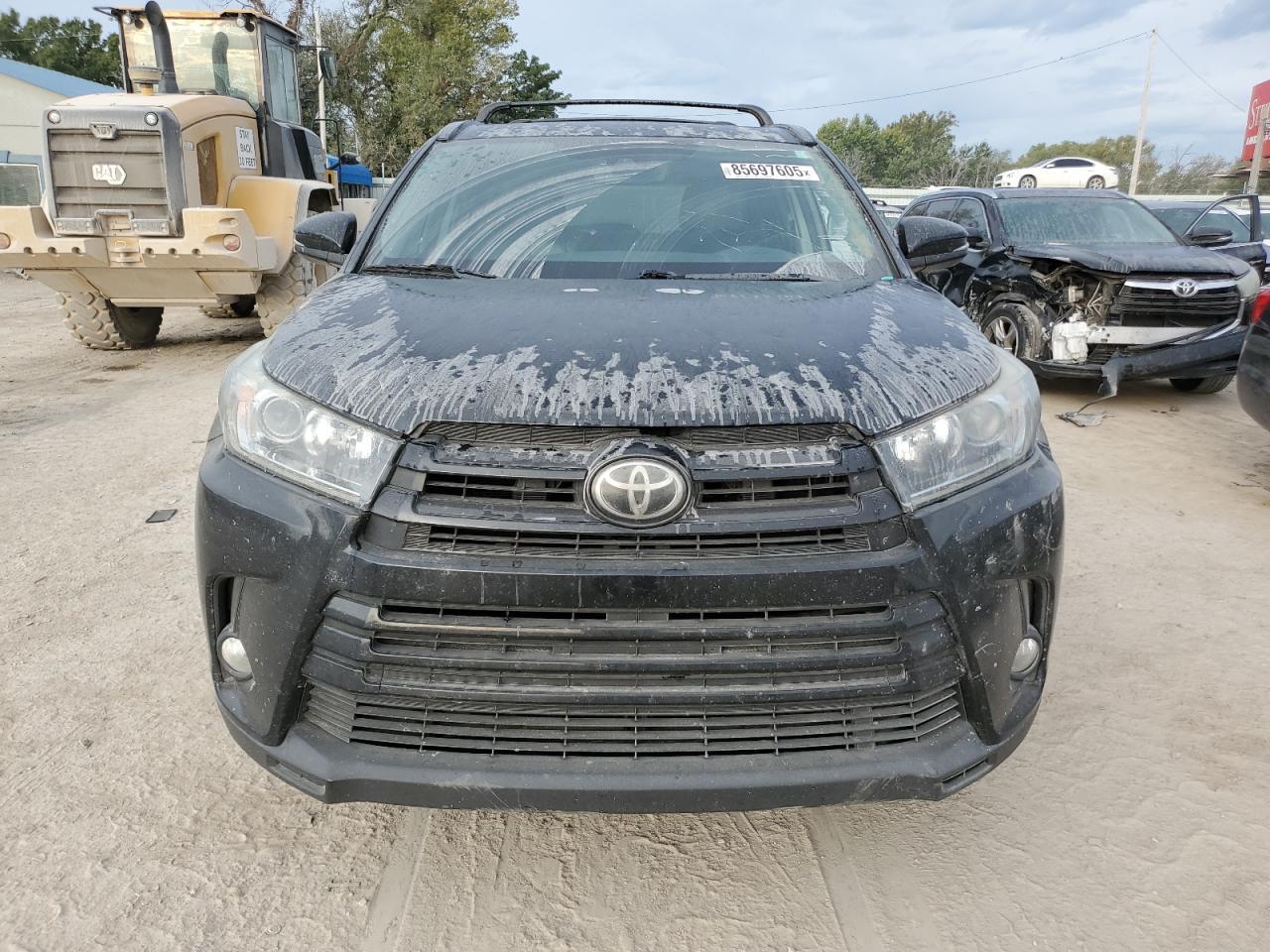 2017 TOYOTA HIGHLANDER