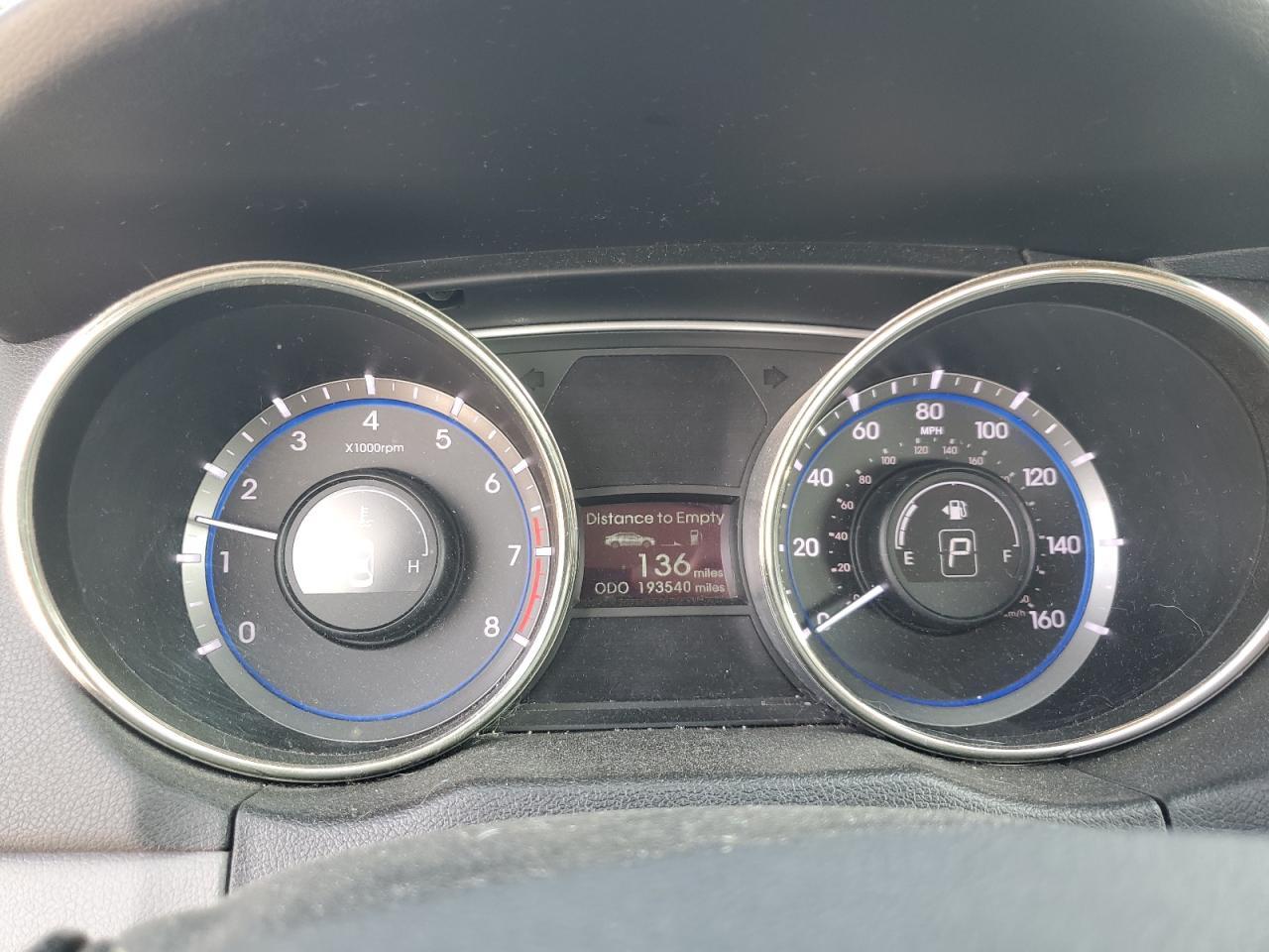 2011 HYUNDAI SONATA