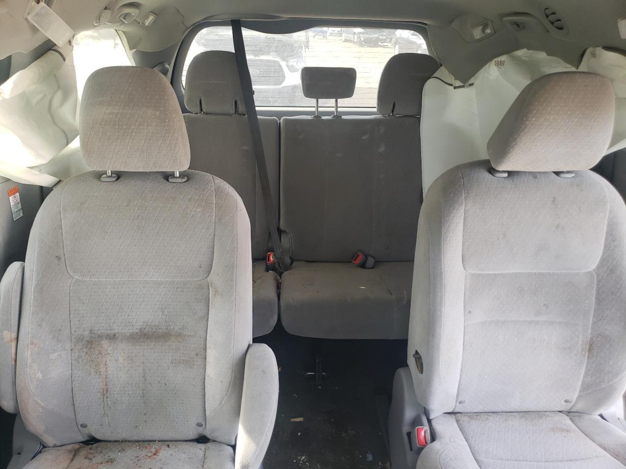 2015 TOYOTA SIENNA