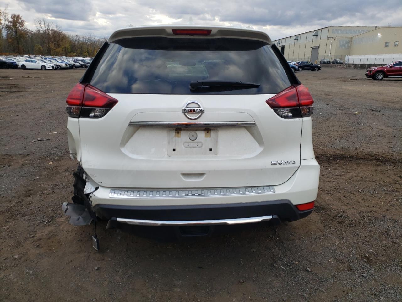 2017 NISSAN ROGUE