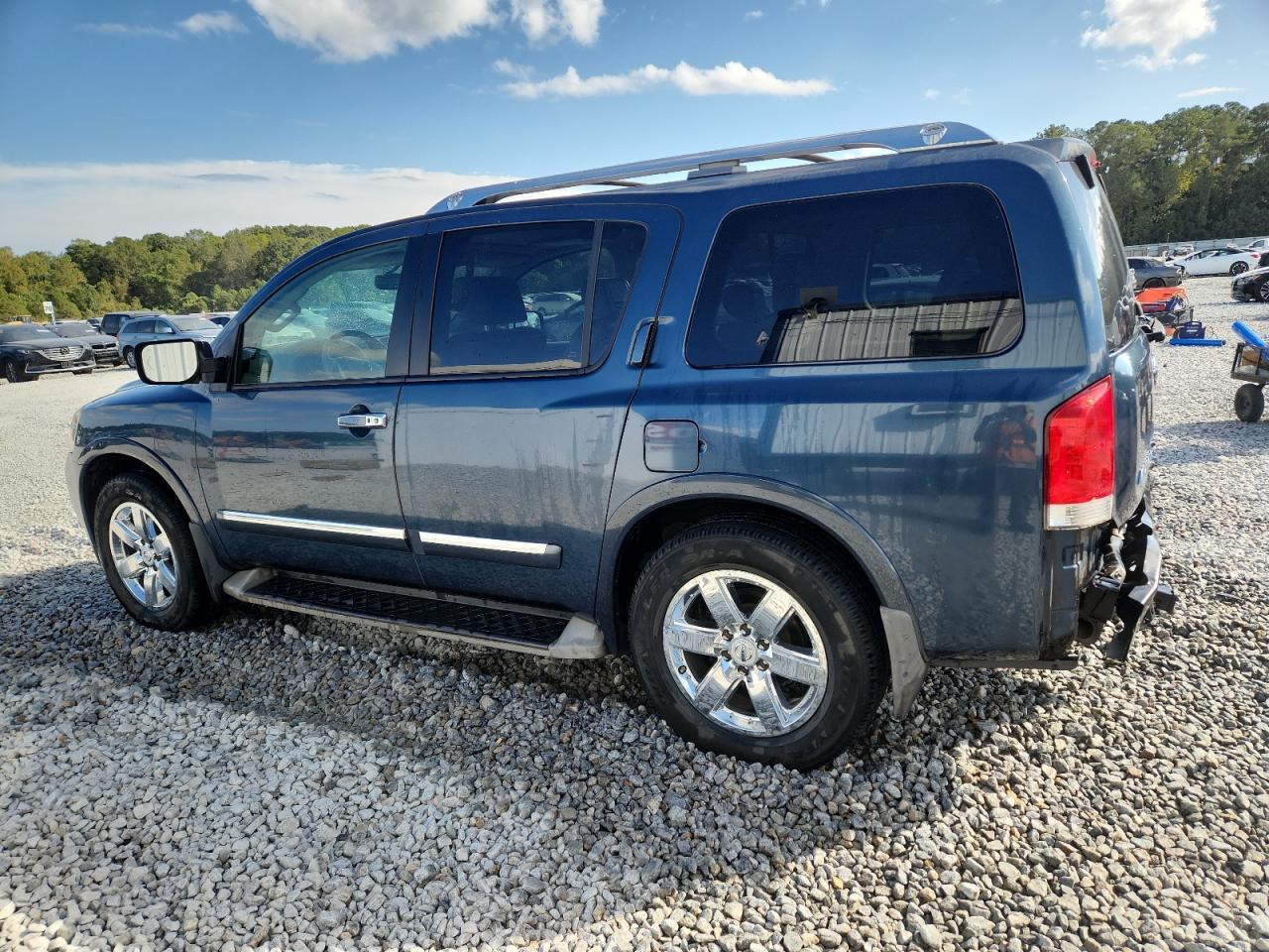 2013 NISSAN Armada