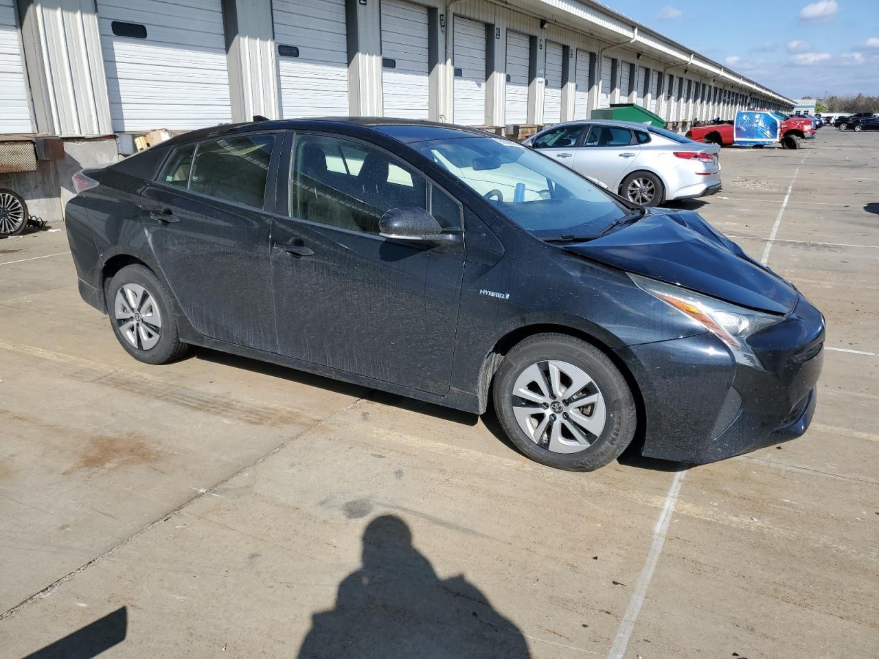 2016 TOYOTA PRIUS