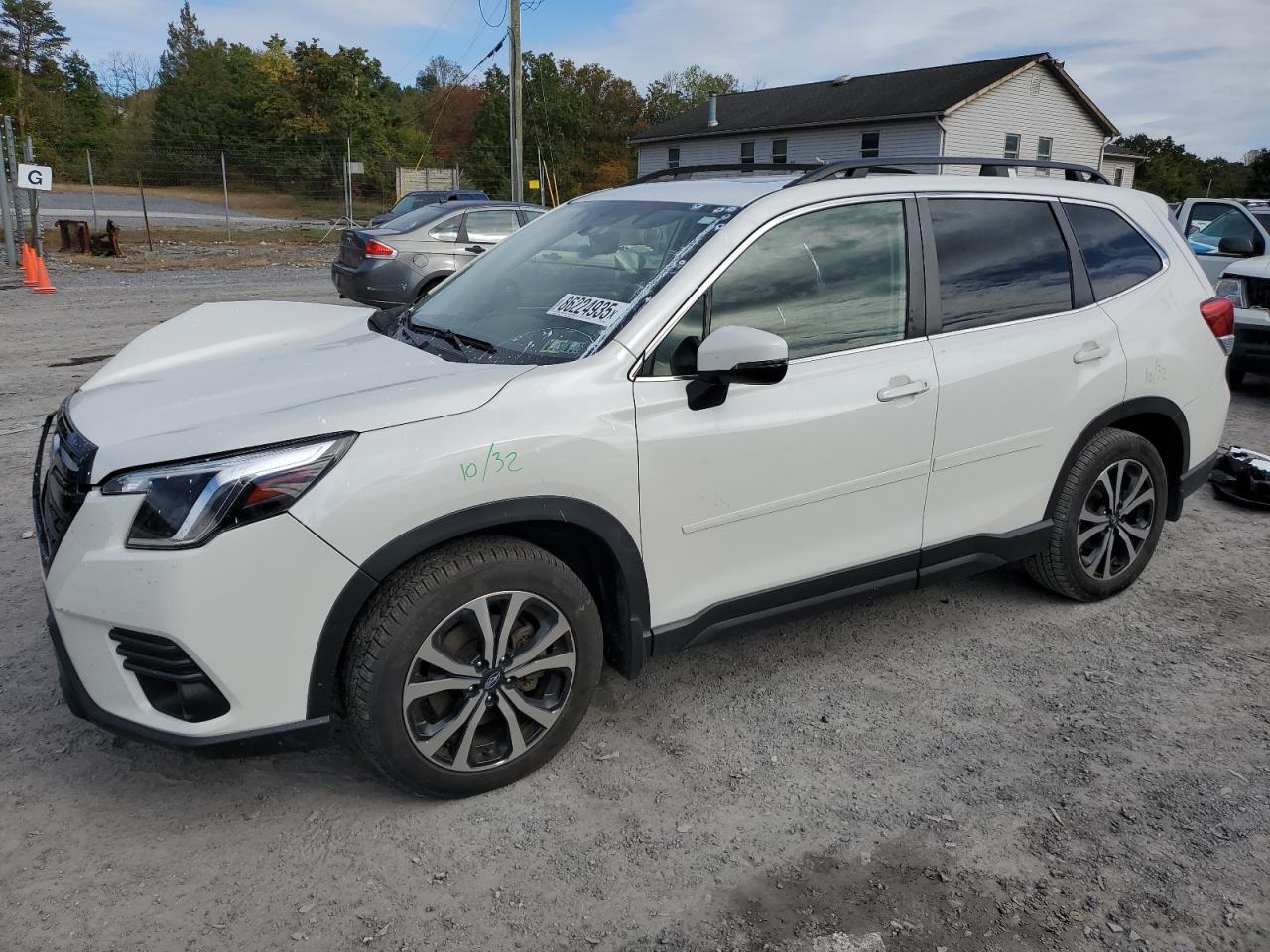 2022 SUBARU FORESTER
