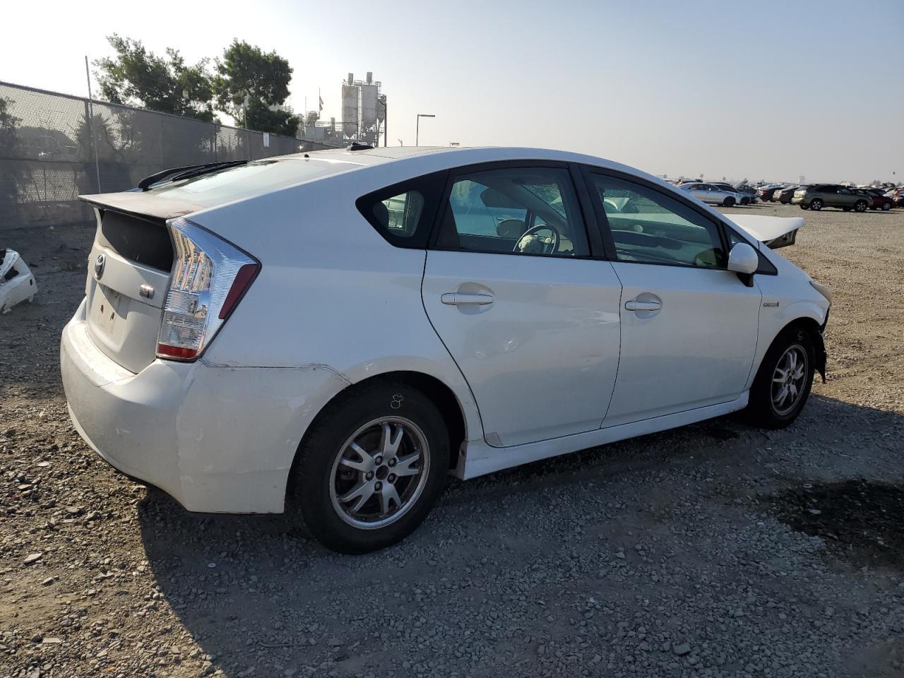 2011 TOYOTA PRIUS