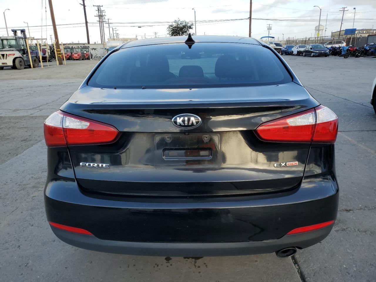 2016 KIA FORTE