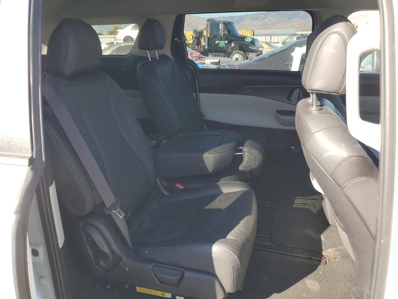 2024 KIA Carnival