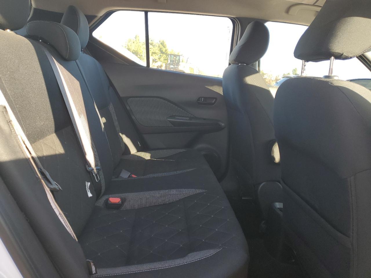 2020 NISSAN KICKS