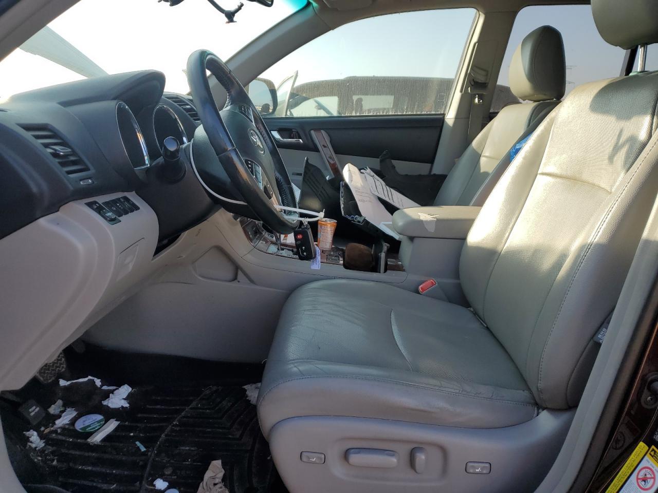 2013 TOYOTA HIGHLANDER
