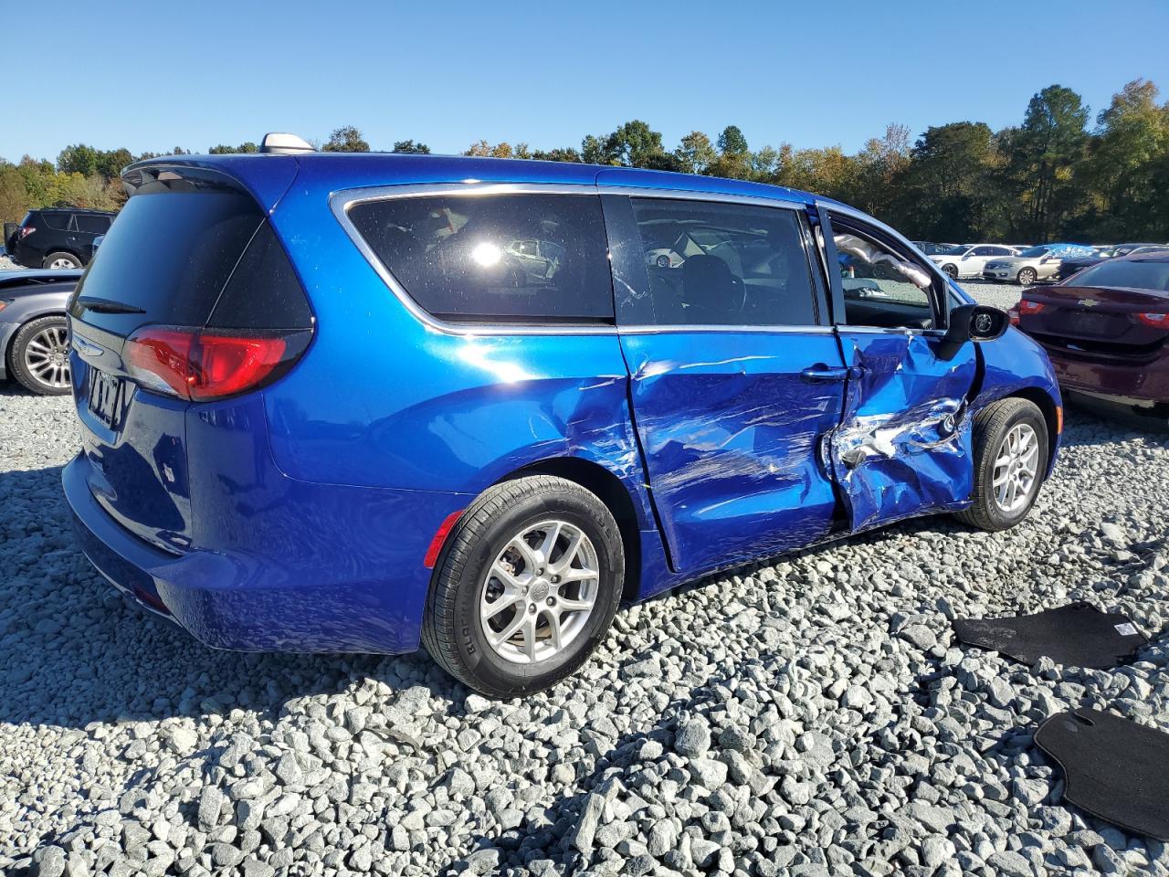 2021 CHRYSLER Voyager