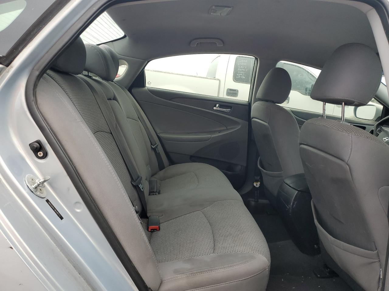 2011 HYUNDAI SONATA