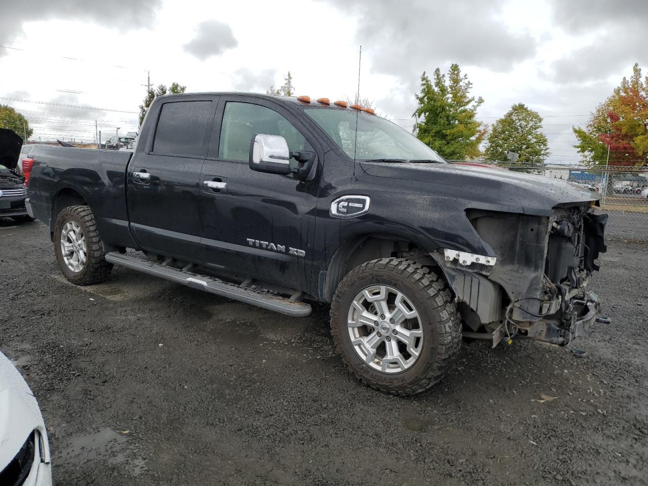 2016 NISSAN Titan