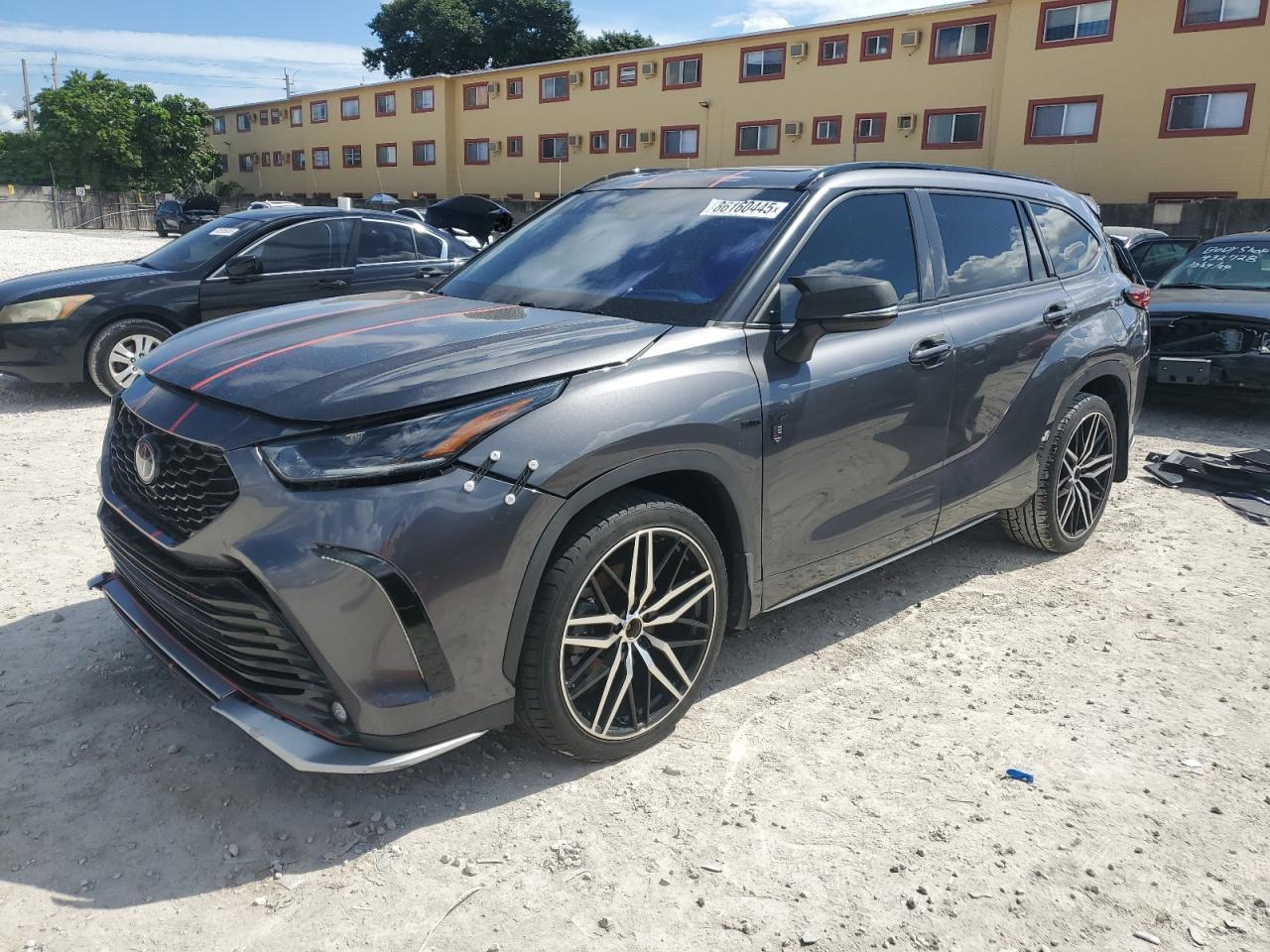 2022 TOYOTA HIGHLANDER