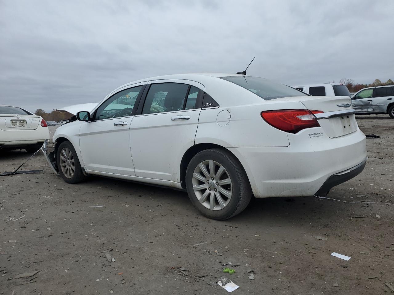 2013 CHRYSLER 200
