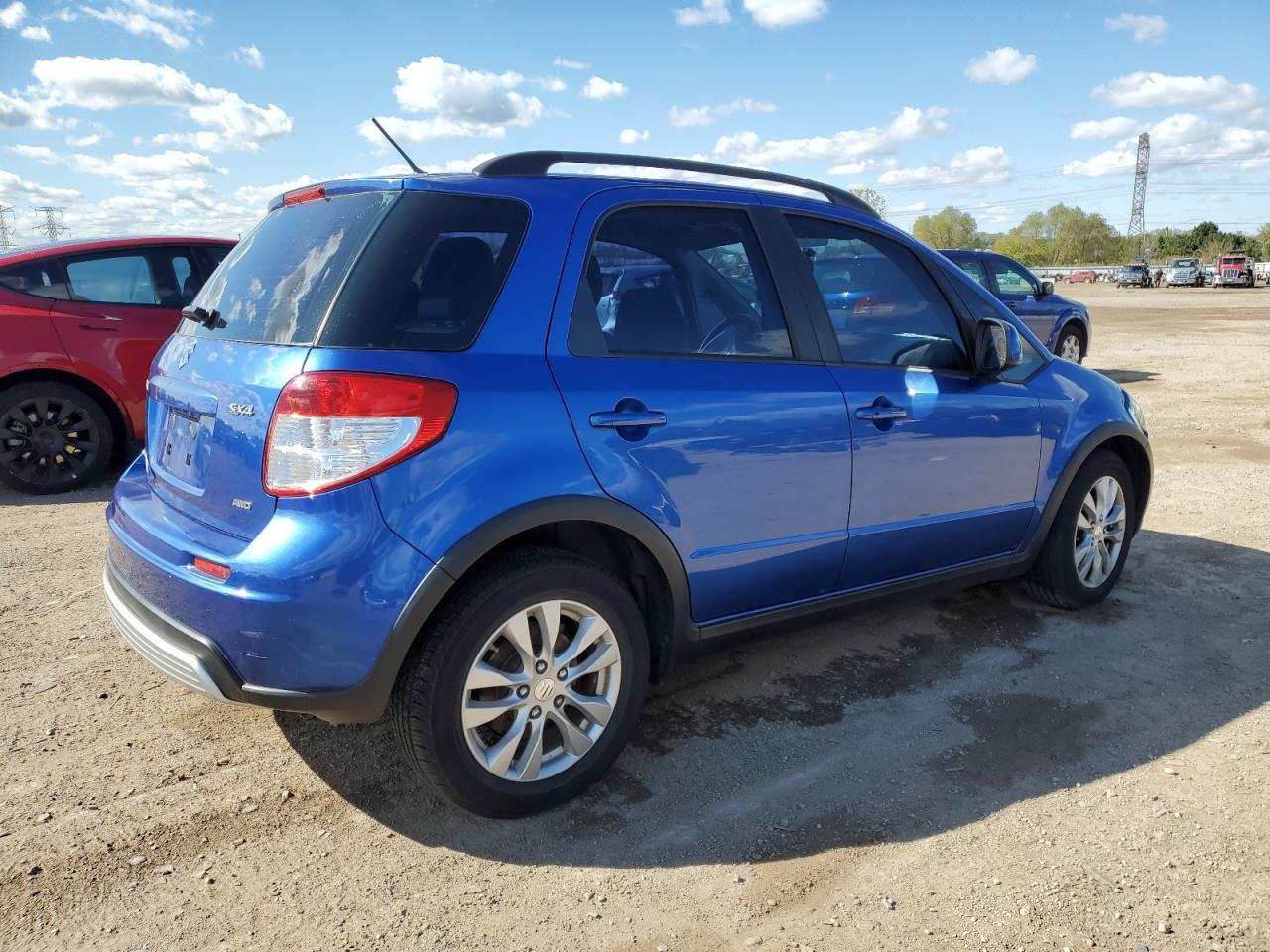 2013 SUZUKI SX4