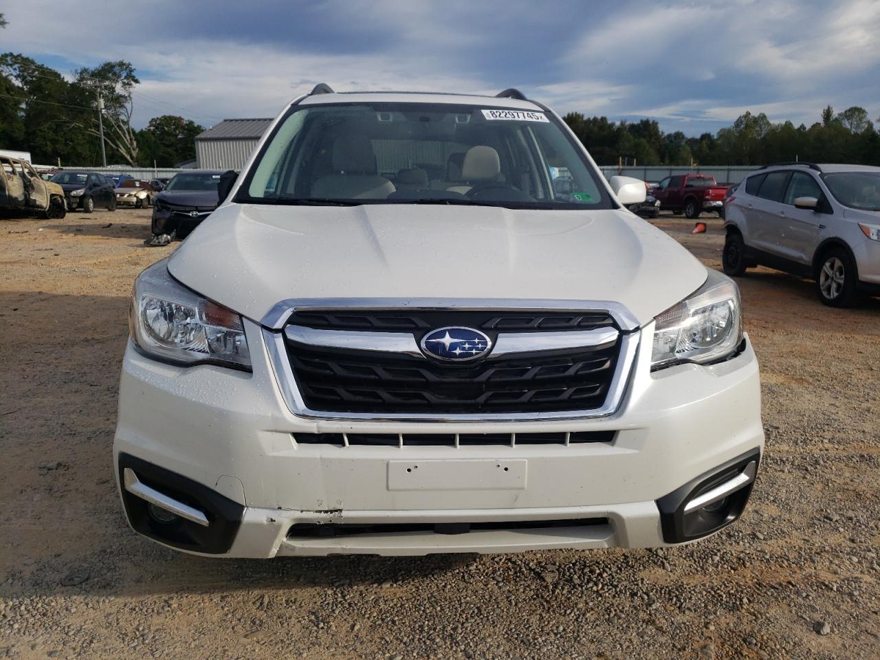 2017 SUBARU FORESTER