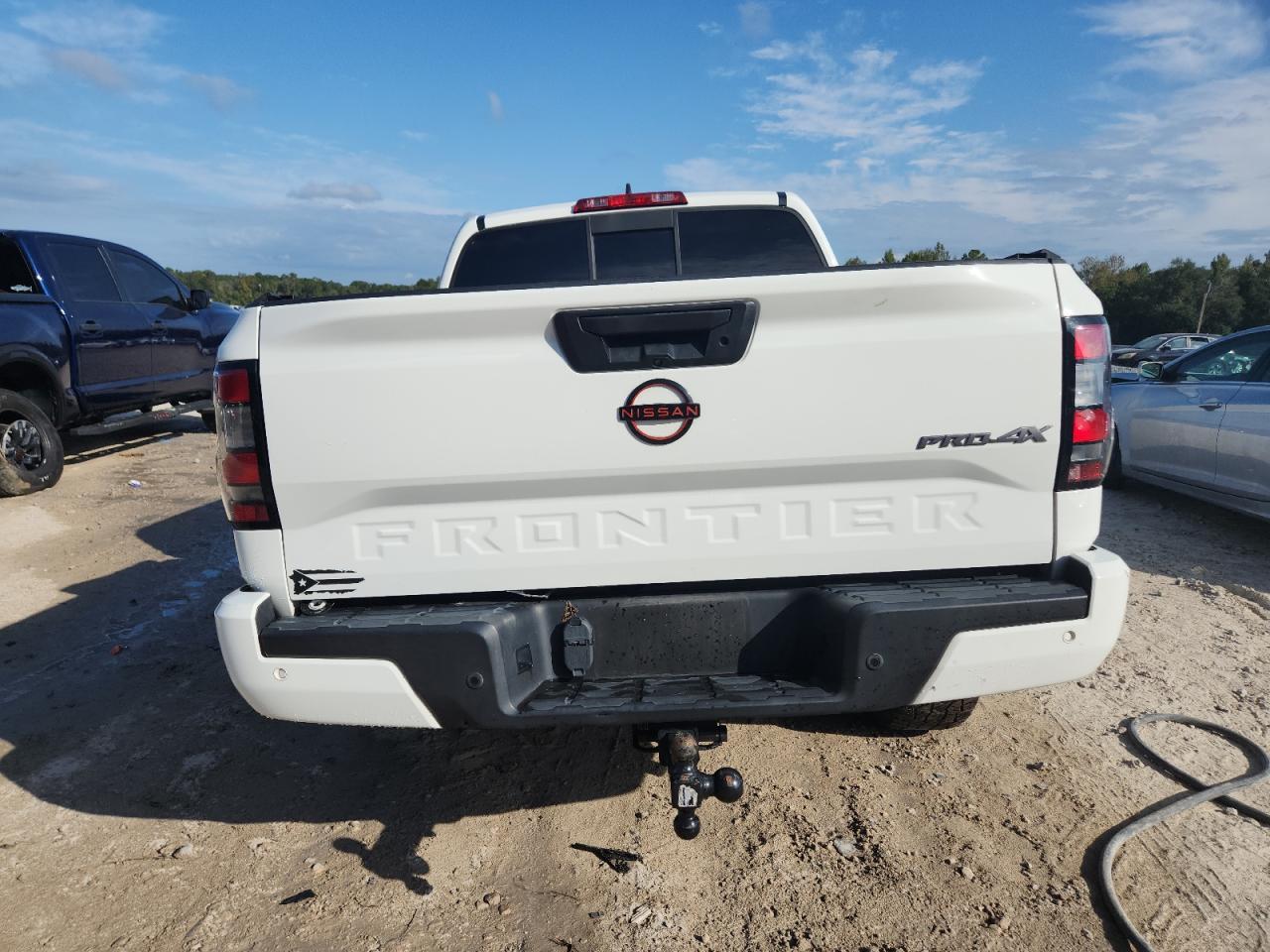 2022 NISSAN Frontier